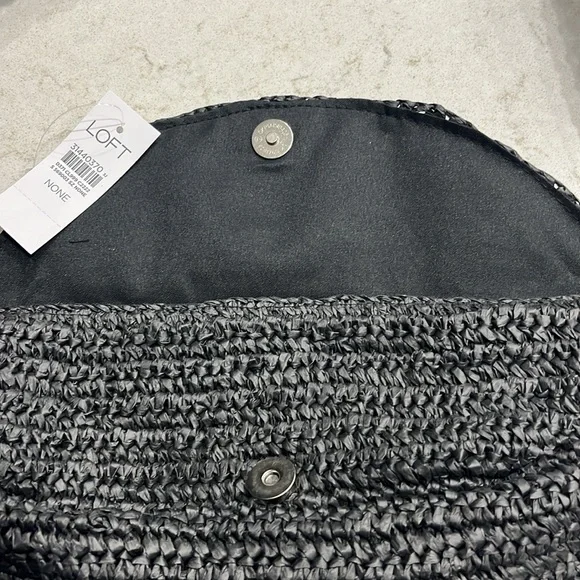 Woven shoulder crescent bag, lined, snap closure, interior pocket - Picture 3 of 5